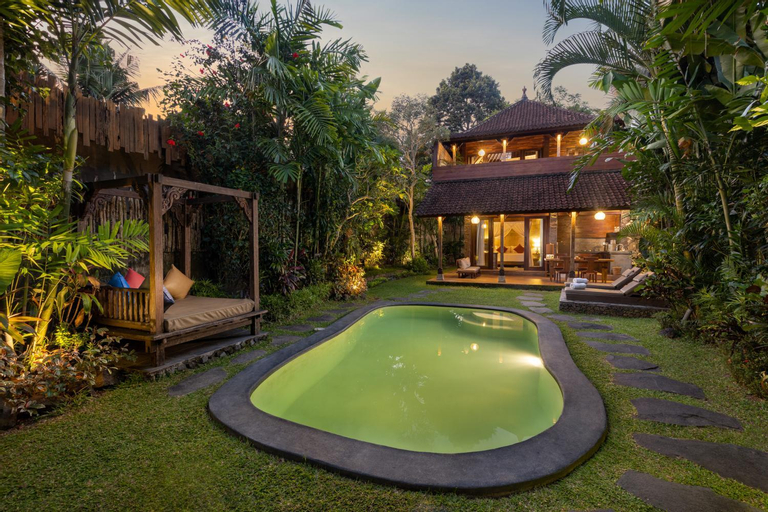Swimming Pool 2