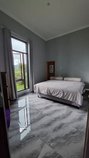 Bedroom 2, Villa Rizqia Puncak, Bogor