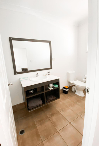 Bathroom 8