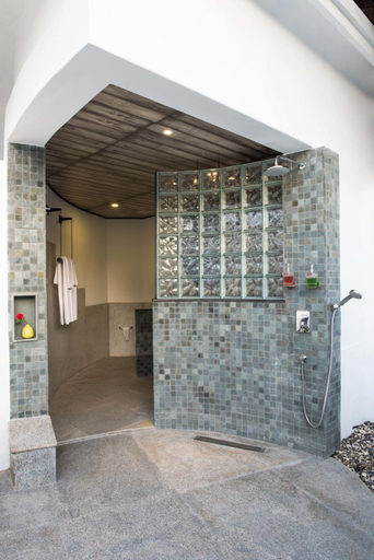 Bathroom 5, Xandari Pearl Resort, Alappuzha