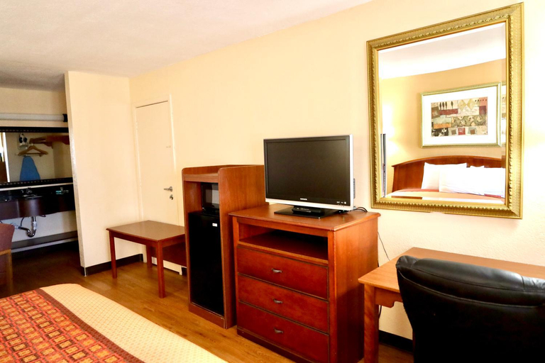 Others 4, Regency Inn & Suites, Gregg