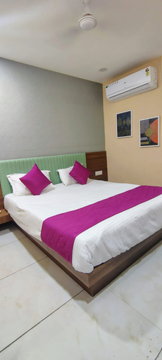Bedroom 4, THE GRAND PIANO HOTEL, Ahmadabad