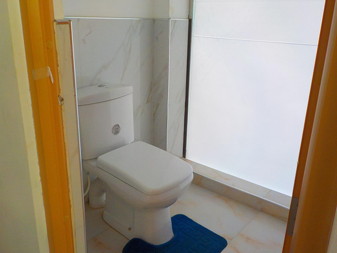 Bathroom 5, Liyana Holiday Resort, N. Palatha East