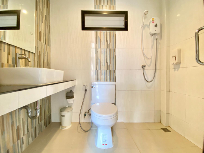 Bathroom 4, Pensiri House, Phuket Island