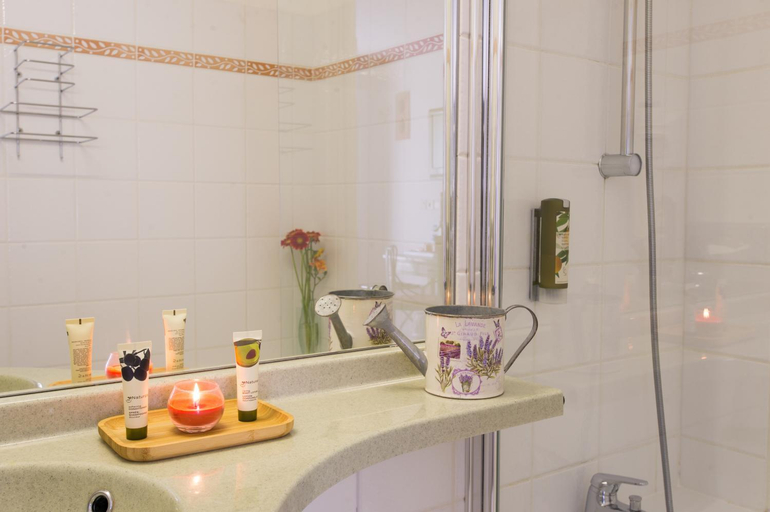 Bathroom 4, Best Western Aurelia, Bouches-du-Rhône