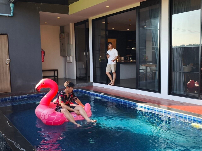 Swimming Pool 12