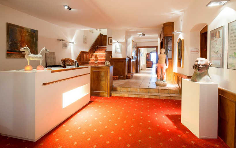 Public Area, Keramikhotel Goldener Brunnen, Gmunden