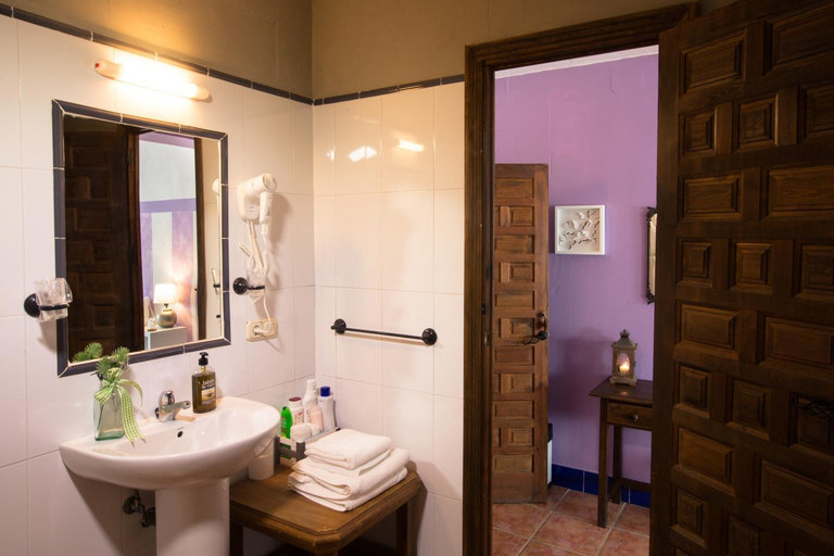 Bathroom, Cortijo Carrillo, Málaga