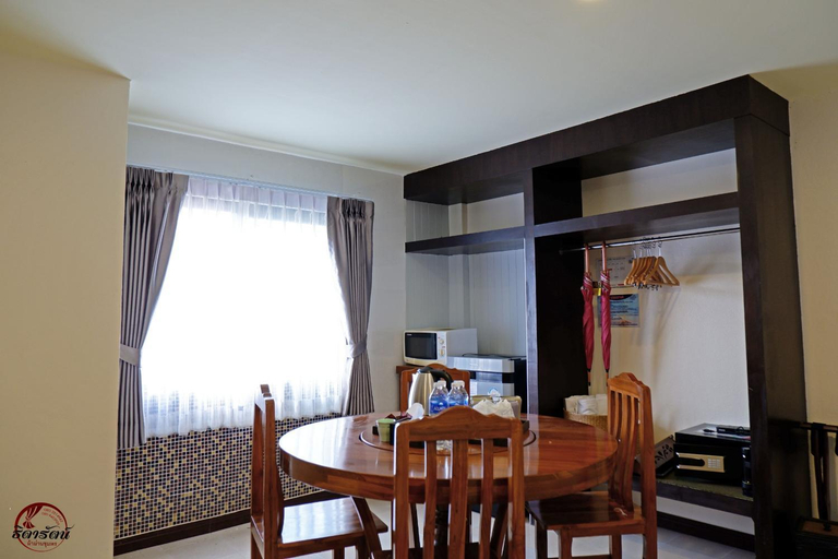 Dining Room 15
