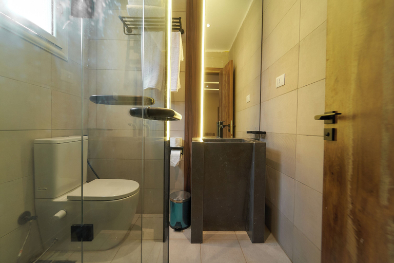 Bathroom 2, Crown Pyramids View Hotel, Al-Ahram