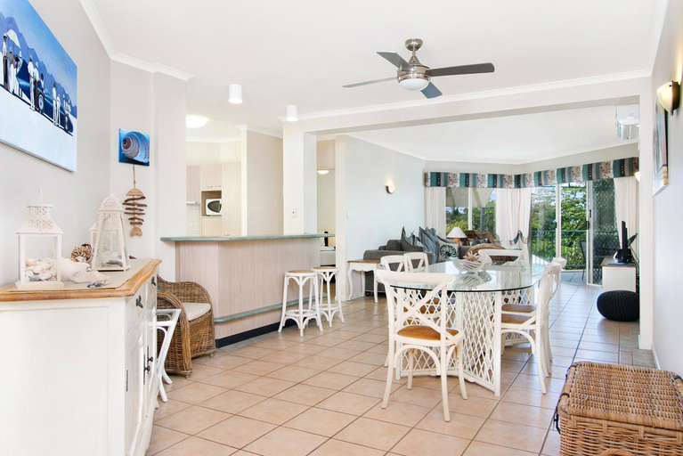 Food & Drinks, Trinity Waters Boutique Beachfront Hotel, Cairns