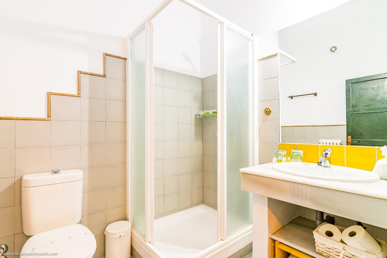 Bathroom 4, Cortijo El Indiviso, Cádiz