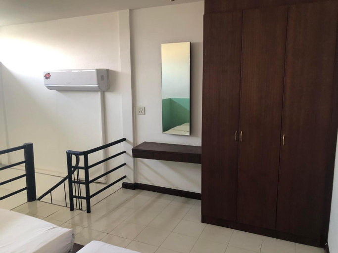 Bedroom 6