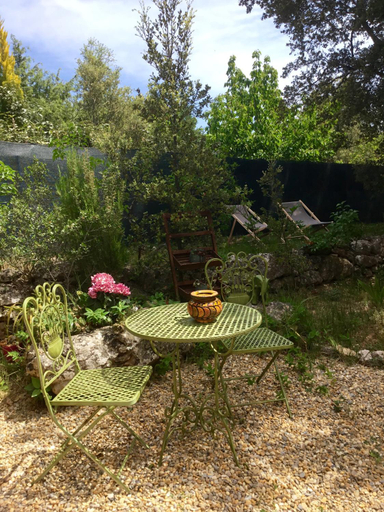 Others 2, Longo Mai, Var