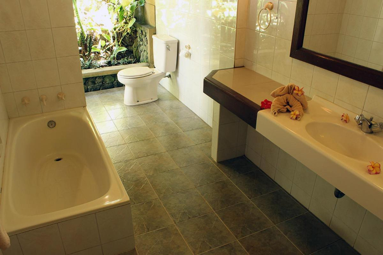 Bathroom 3, Klub Kokos Bungalows, Gianyar