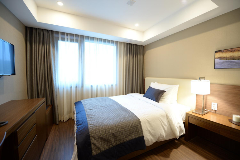 Bedroom 12