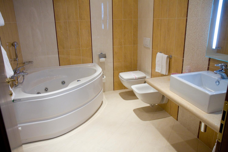 Bathroom 3, Hm Motelhotel, Alessandria