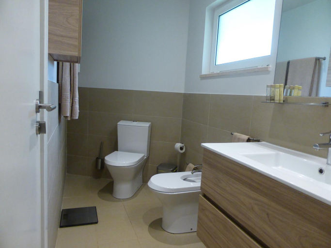 Bathroom 4, Club Santana Beach & Resort, Cantagalo