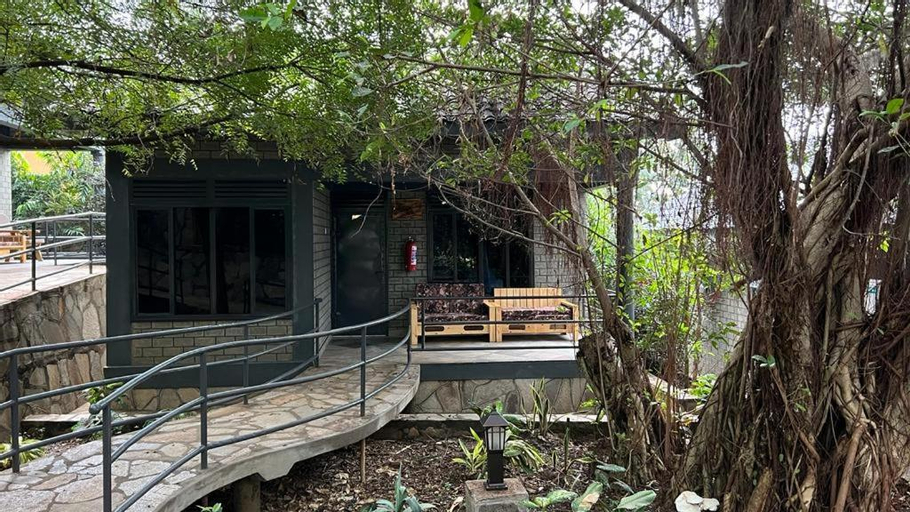 Exterior & Views 1, Gipir and Labongo Safari Lodge Ltd, Jonam