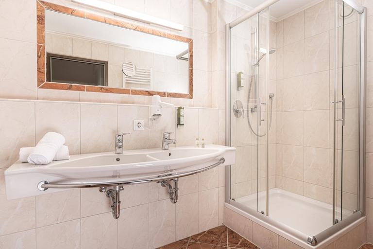 Bathroom 5, Hotel Pirchnerhof, Kufstein