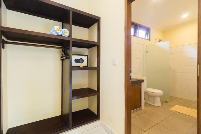 Bathroom 17