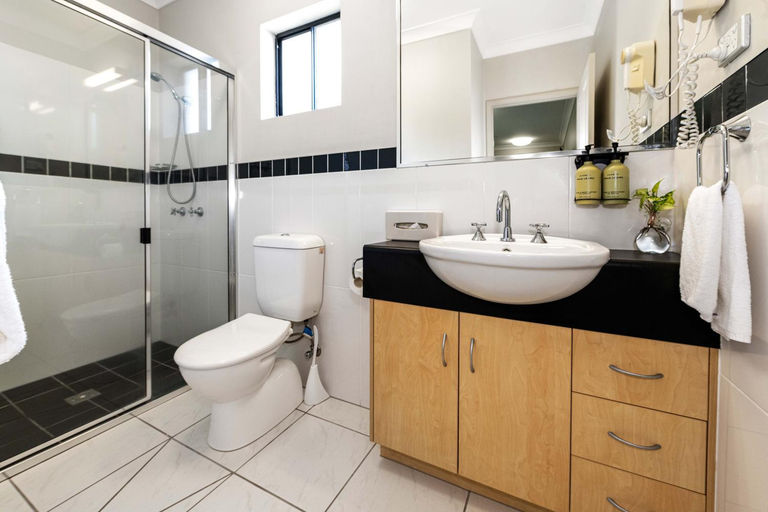 Bathroom 11