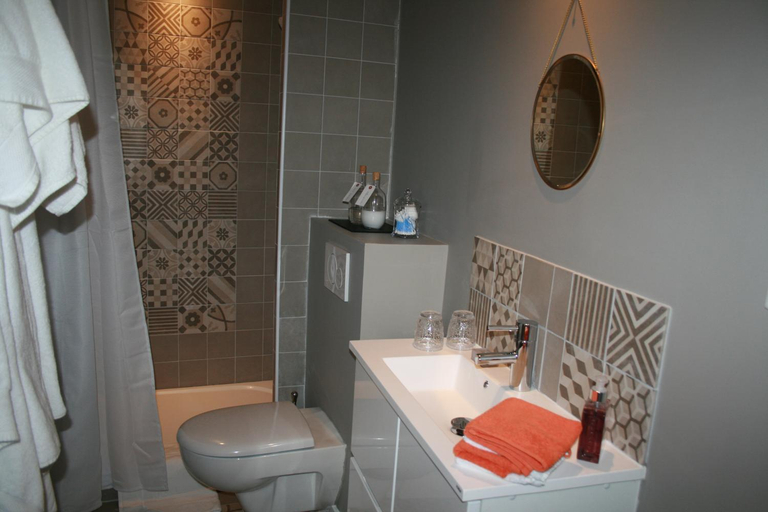 Bathroom 2, Idees Deco At Home, Yvelines