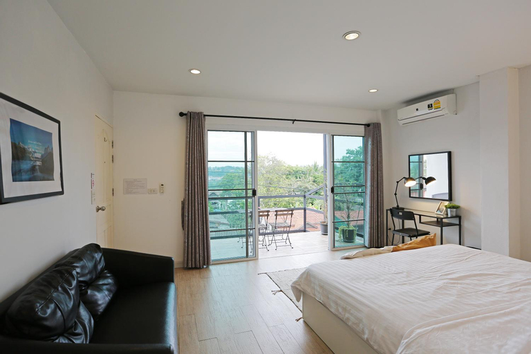 Bedroom 13