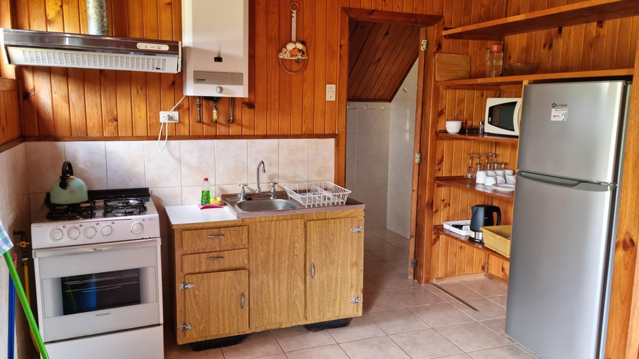 Kitchen, Cabanas Brisas Del Lago, Llanquihue