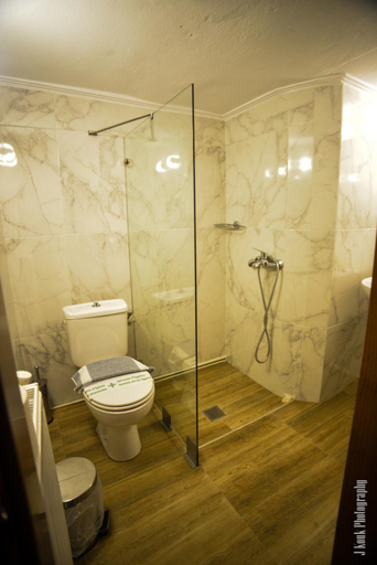 Bathroom 4, NAOUSSA MOUNTAIN RESORT, Central Macedonia