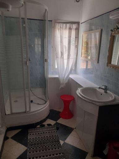 Bathroom 5, le patio des garrigues, Gard