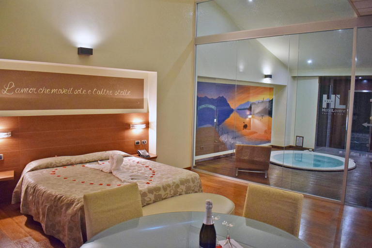 Bedroom 3, Hotel Lovere Resort and Spa, Bergamo