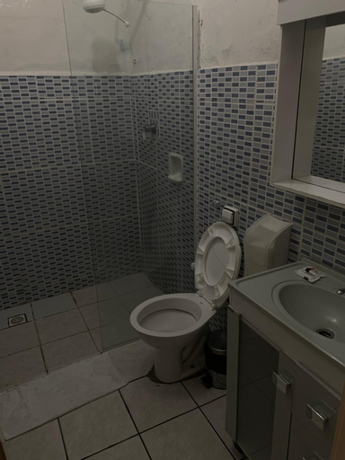 Bathroom 12