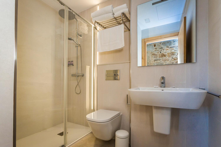 Bathroom 3, A de Lucia, A Coruña