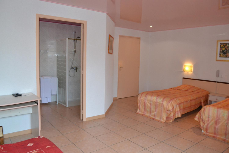 Bedroom 2, Lud'Hotel, Côte-d'Or