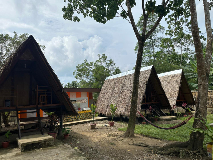 Exterior 17