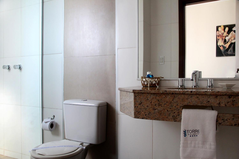 Bathroom 5, Torre Hotel Ejecutivo, Andrés Ibáñez