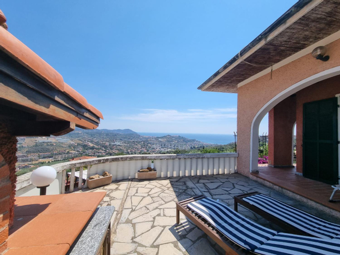 Others 5, Villa Bellavista, Imperia
