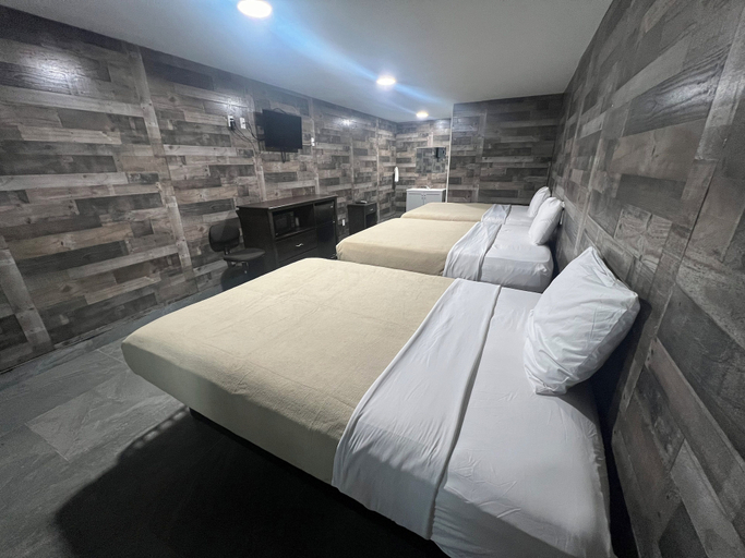 Bedroom 5, BEVERLY MOTEL, Mobile