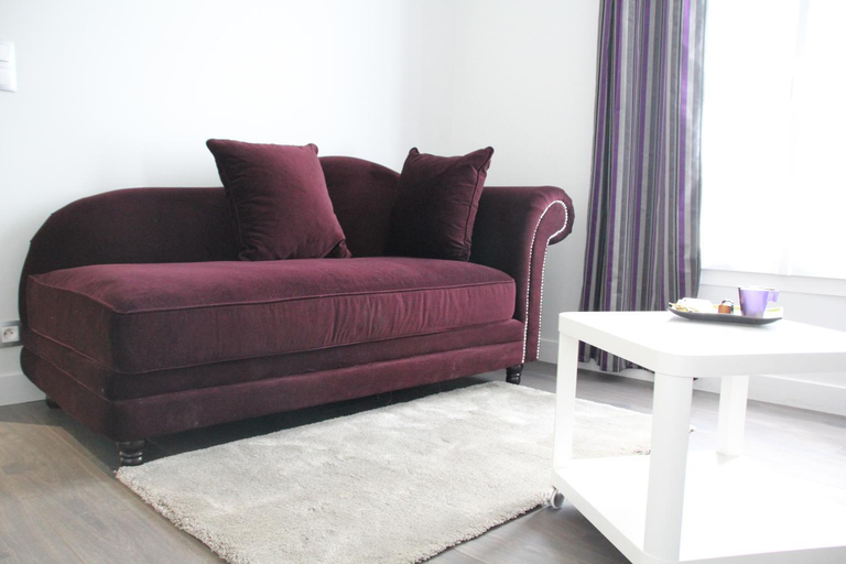 Others 3, Cosy Apparts Suresnes La Defense, Hauts-de-Seine