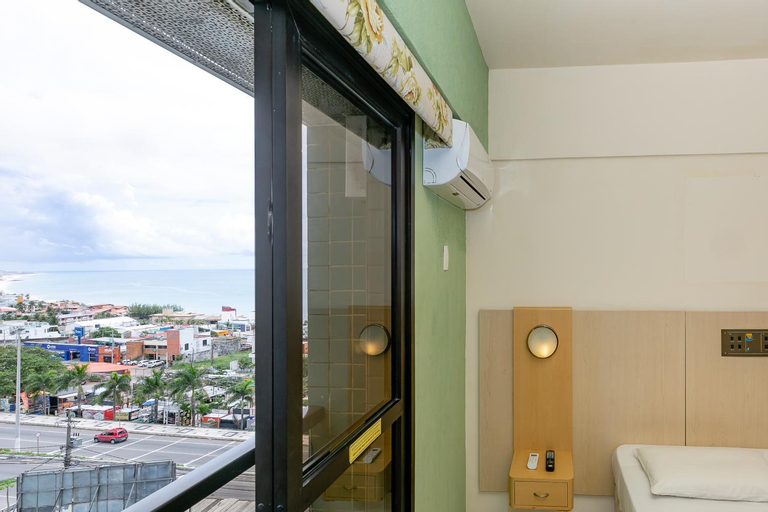 Exterior & Views 14