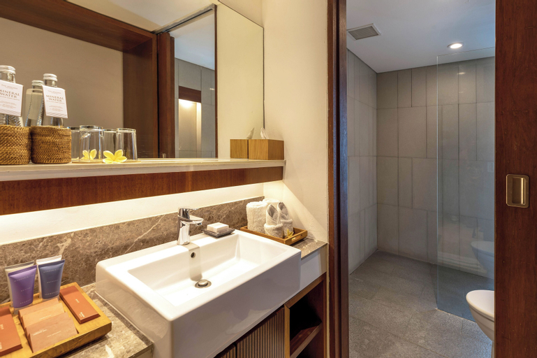 Bathroom 24