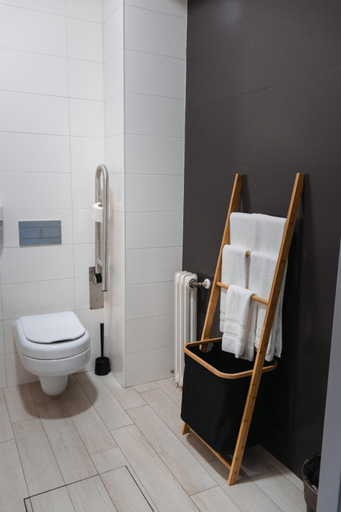 Bathroom 2, HI Viseu - Pousada de Juventude, Viseu