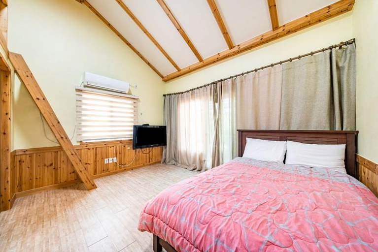Bedroom, Yeongdeok Yeoulmok Pension, Yeongdeok