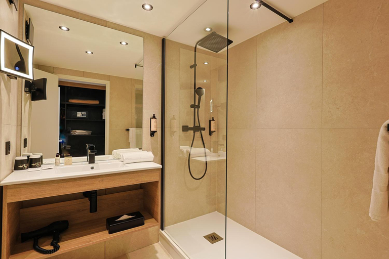 Bathroom 5, Najeti Golf Hotel de Valescure, Var