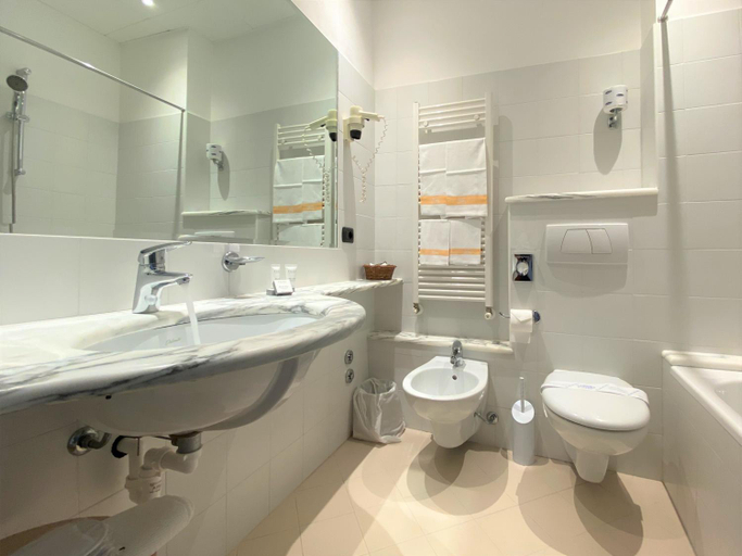 Bathroom 5