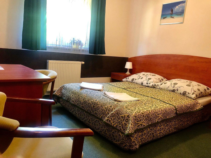 Bedroom 2, Pokoje Hotelowe Norbit, Grodzisk Mazowiecki