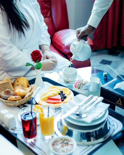 Food & Drinks