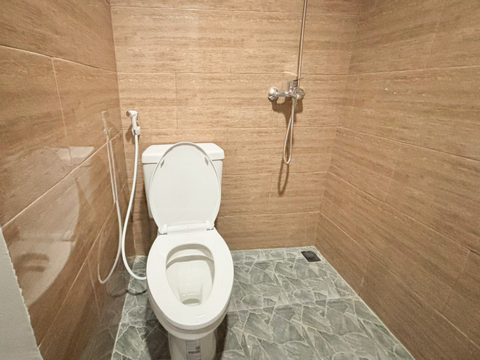 Bathroom 8