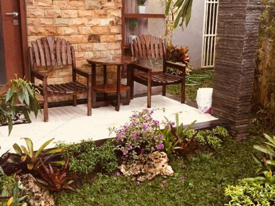 Others 3, Villa de Tiara Batu, Malang